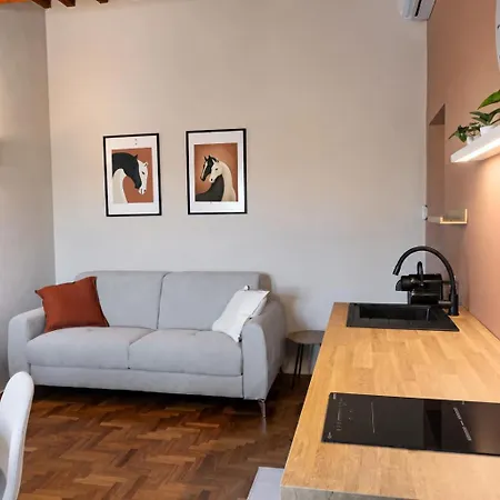 Tower View & Sky Lofts - Collegio Ferdinando Affittacamere 3*