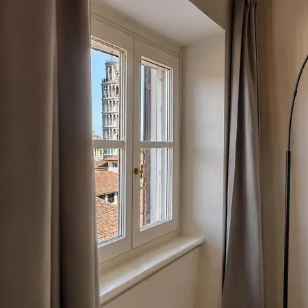 Affittacamere Tower View & Sky Lofts - Collegio Ferdinando 3*